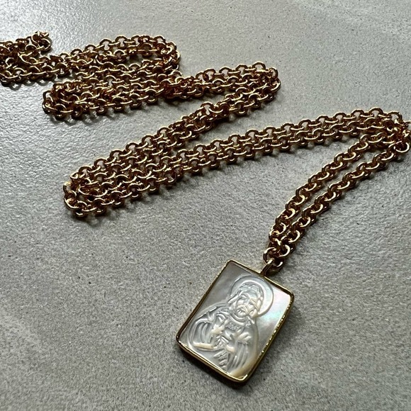 *EVA* Rectangular Carved Shell Religious Pendants - Picture 1 of 11